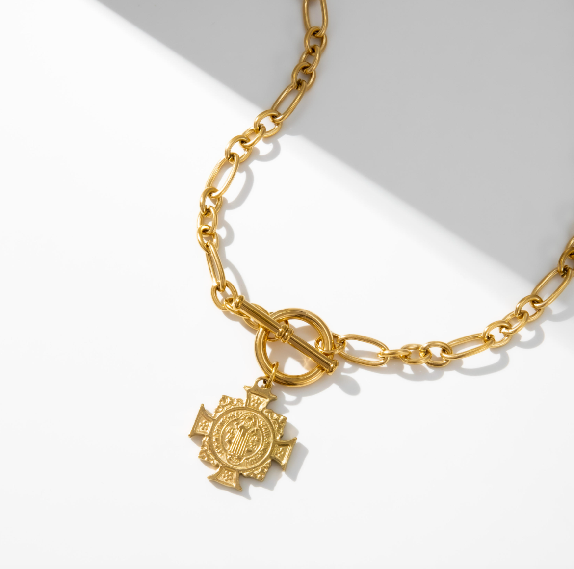 Tarnish-Free 18K Gold-Plated Stainless Steel Cross Pendant Choker
